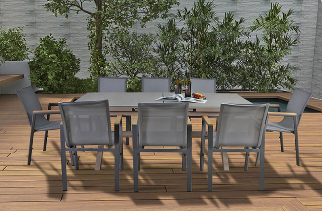 Einführung des Outdoor Dining Sets